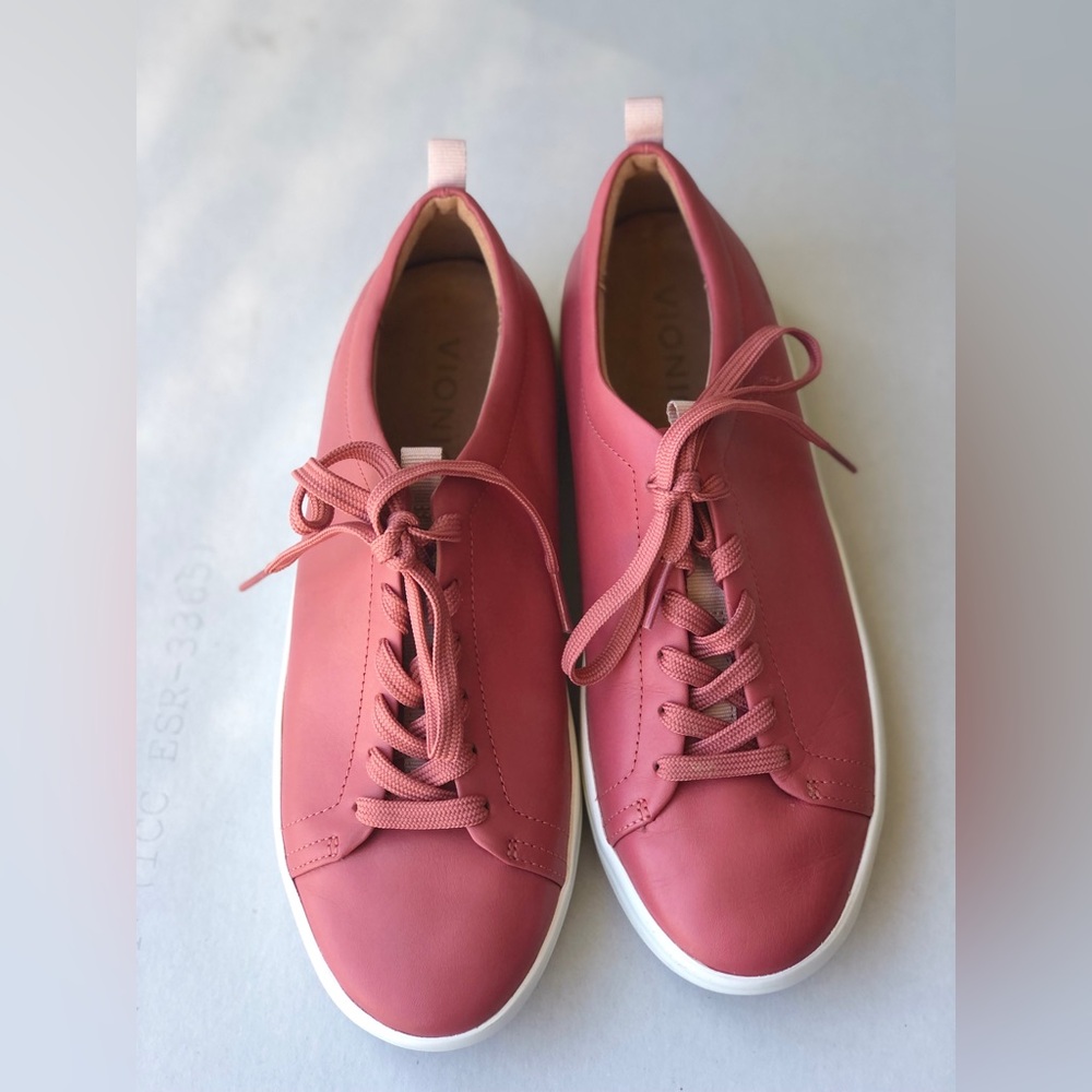 Vionic Paisley Women's Sneaker Dusty cedar size 6.5